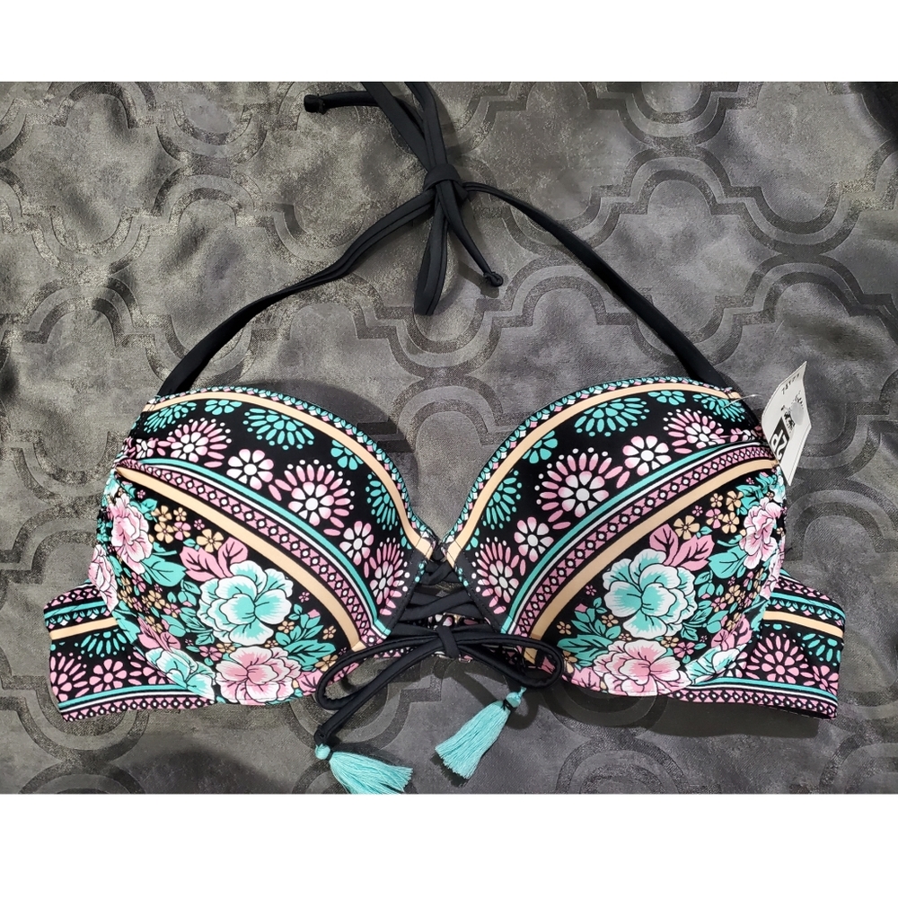 Swimsuit Top, Size XL, Xhilaration